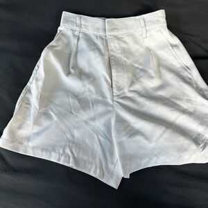 Abercrombie Trouser Shorts in White Size XS